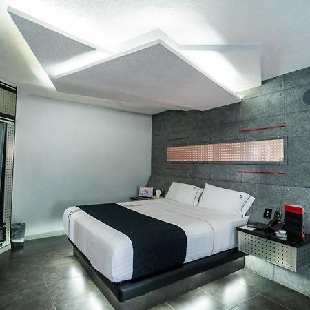 Kuboz Motor Hotel  Zapopan Exterior foto